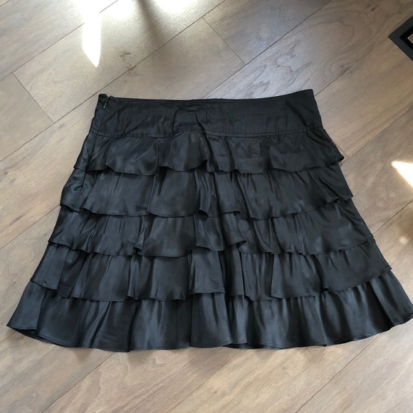 BLACK RUFFLE SKIRT - Picture 2 of 3